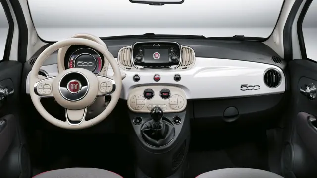 Fiat 500 2016 interior