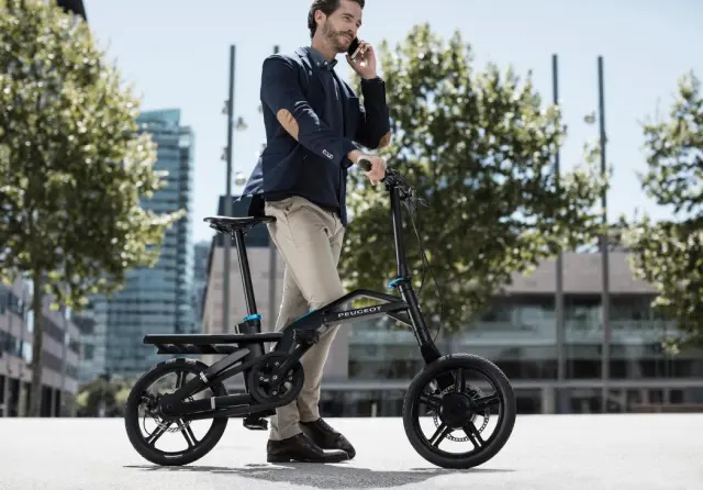 La bicicleta eléctrica eF01 de Peugeot