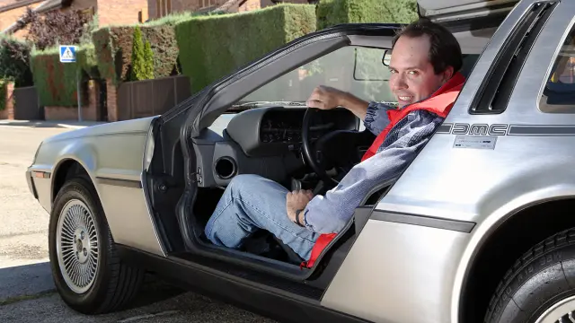 Prueba-DeLorean-DMC-12-postura-conducción
