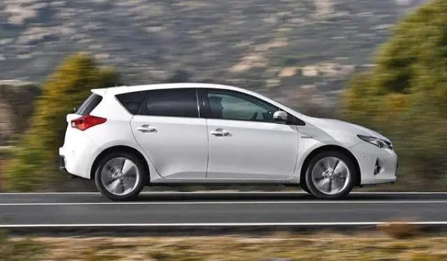 Toyota Auris Hybrid dinámica lateral