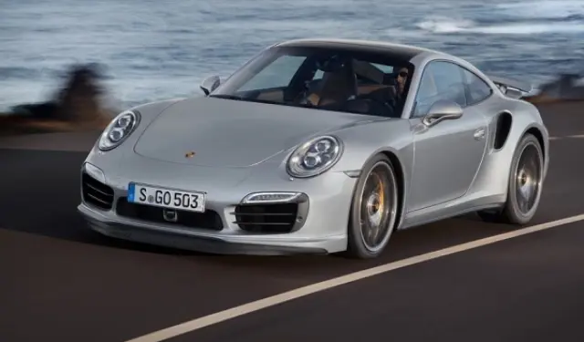 Porsche 911 Turbo delantera