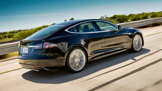 coches para dormir dentro Tesla Model S