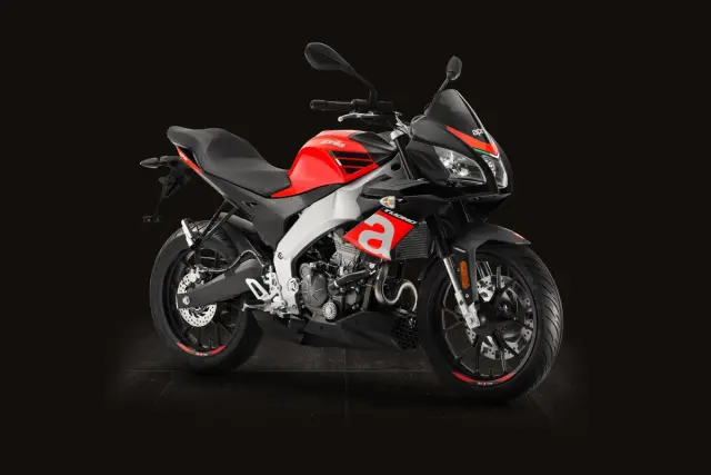 Nueva Aprilia Tuono 125 2017 1