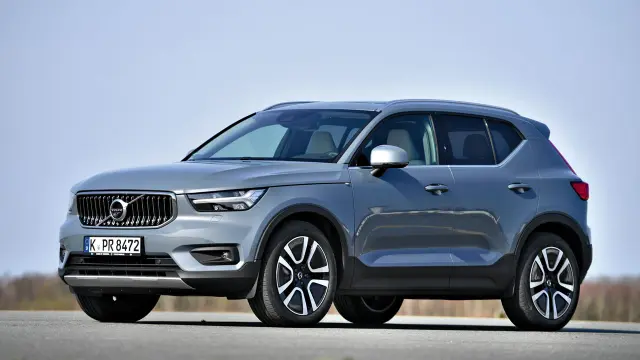 En el tres cuartos delantero, también el Volvo es más bonito, aunque es cuestión de gustos