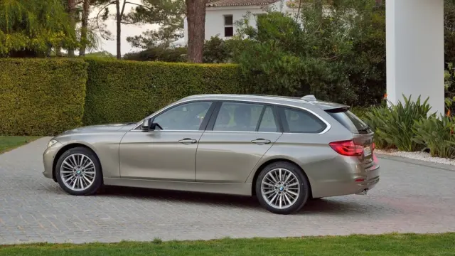 BMW Serie 3 Touring lateral