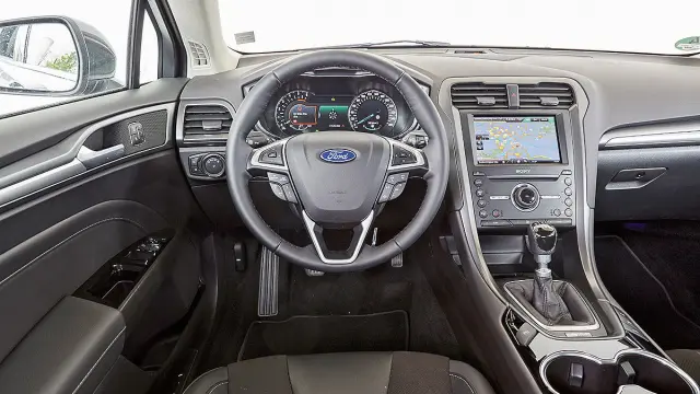 Ford Mondeo interior