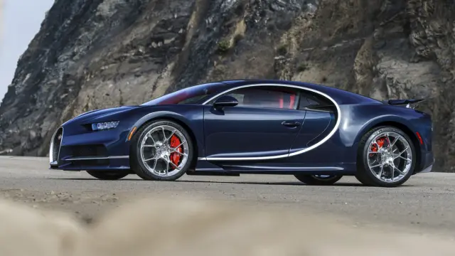 Bugatti Chiron Pebble Beach lateral