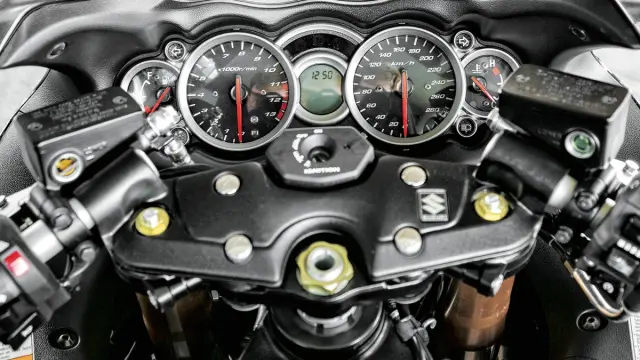 Suzuki Swift Sport Hayabusa manillar