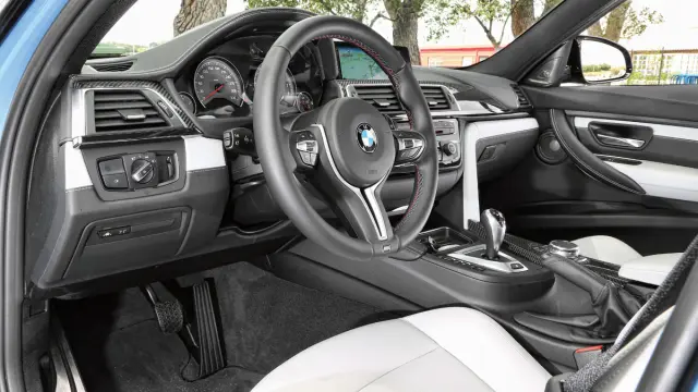 BMW-M3-salpicadero