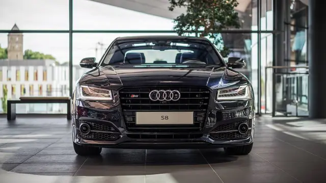 Audi S8 plus Audi Exclusive delantera