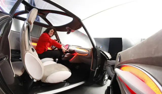 Interior del Mini Rocketman Concept
