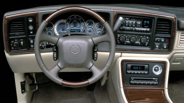 Cadillac Escalade 2002 interior