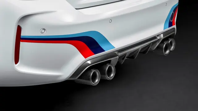 BMW M2 M Performance escape