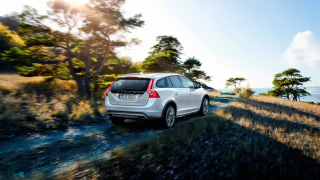volvo V60 Cross Country 2016