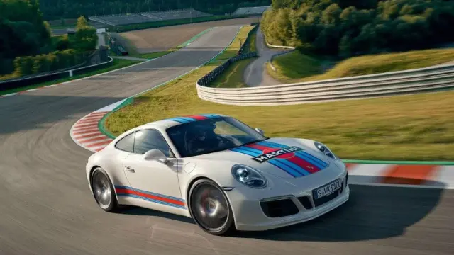 Porsche 911 Martini