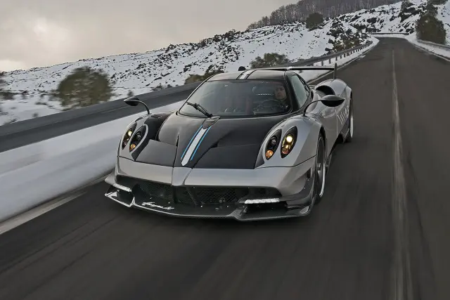 Pagani Huayra BC. Más de 2 millones de euros. 800 CV y 1.000 Nm de par máximo. Final 2016.