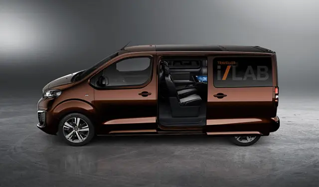 Peugeot Traveller i-Lab 5