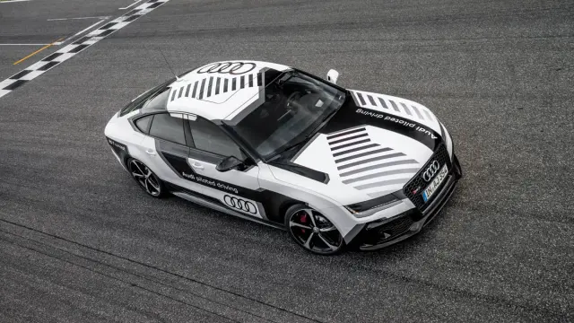 Audi RS 7 autónomo aceleración