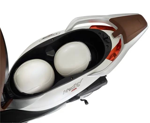 Piaggio Medley 125 14