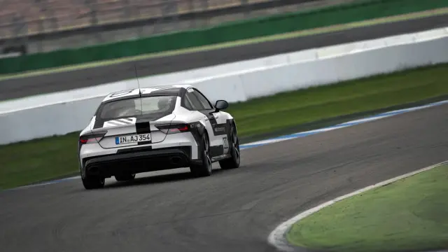 Audi RS 7 autónomo circuito