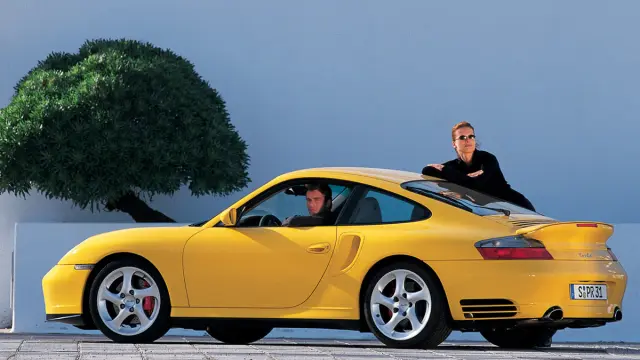 mejores-coches-invertir-top-gear-Porsche-911-996-Turbo-zaga