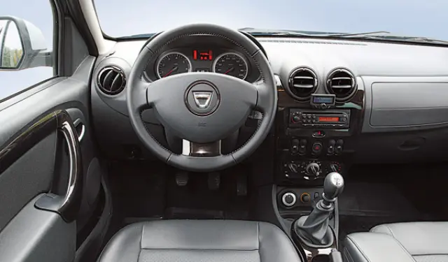 Dacia Duster laureate mandos
