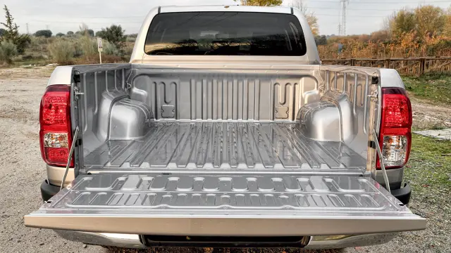 Toyota Hilux 2.4 D Cabina Doble caja