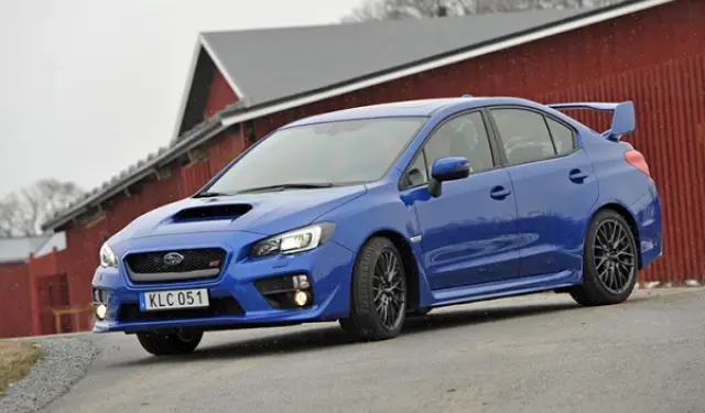 Derrapaje del Subaru WRX STI