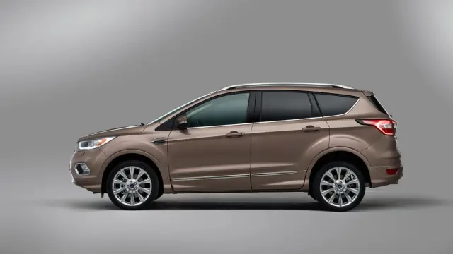Ford Kuga Vignale lateral