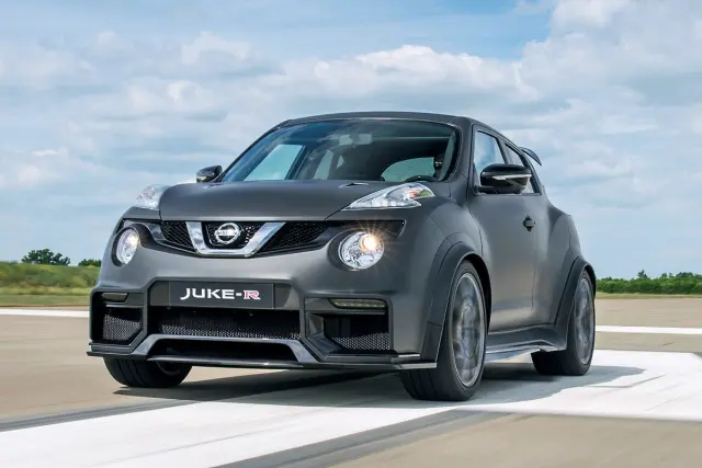 Nssan Juke-R 2.0. No pegaría mucho aquí si no fuera porque tiene... ¡600 CV! Hereda el motor del GR-R