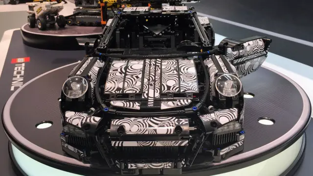 Porsche GT3 RS de Lego detalle morro