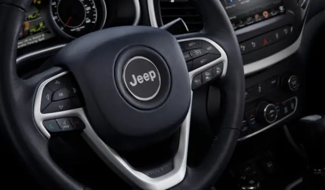 Jeep Cherokee 2014, volante