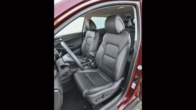 Hyundai Tucson asientos delanteros