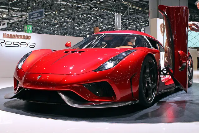Koenigsegg Regera. Unos 2 millones de euros. Final 2016. 1.500 CV. 400 km/h.