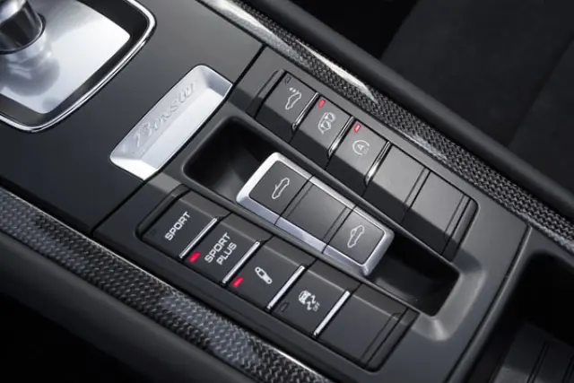 porsche-boxster-boton-sport