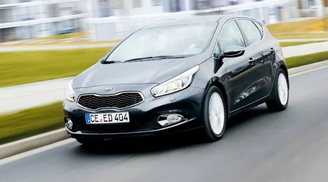 Kia cee’d delantera
