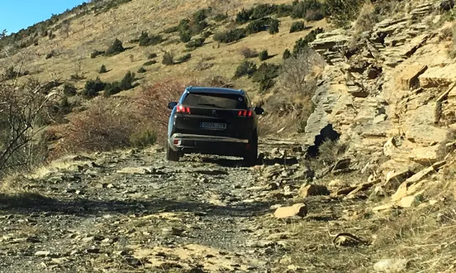 tablet peugeot 3008 suv trophy conducir