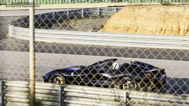 Ferrari F12 TRS negro