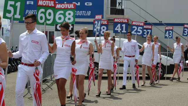 24 horas de Le Mans 2016, pit babes