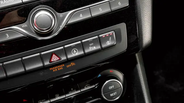 Infiniti QX30 botones