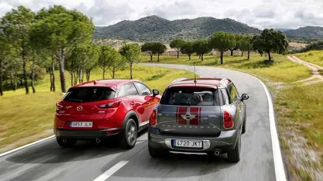 Mini Countryman Mazda CX-3 trasera