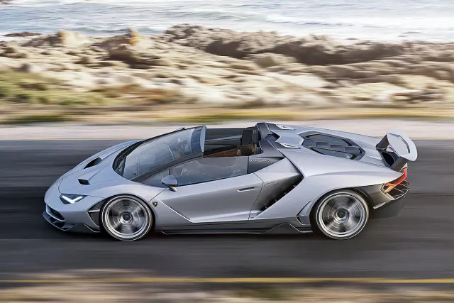 Nunca podrás conducir uno, porque las 20 unidades limitadas del Centenario Roadster ya están vendidas.