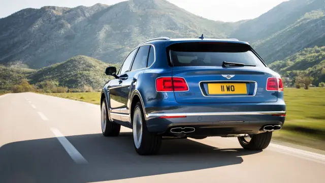 Bentley Bentayga diésel trasera