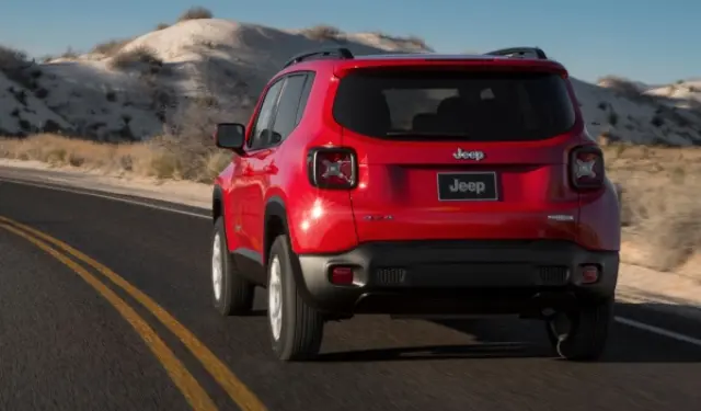 Trasera del Jeep Renegade