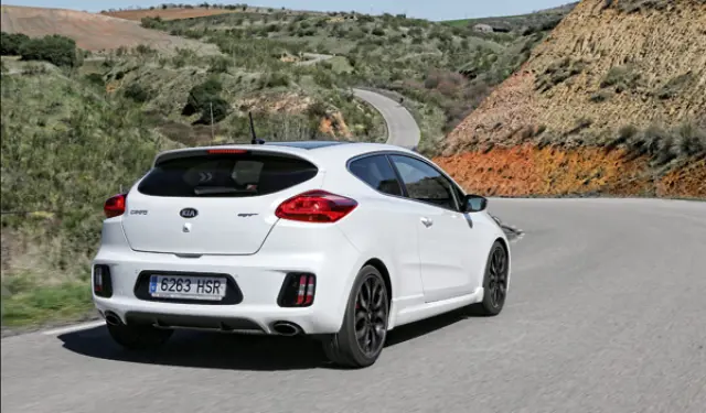 Kia Pro_cee'd GT delantera