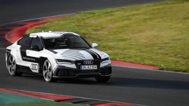 Audi RS 7 autónomo circuito ascari