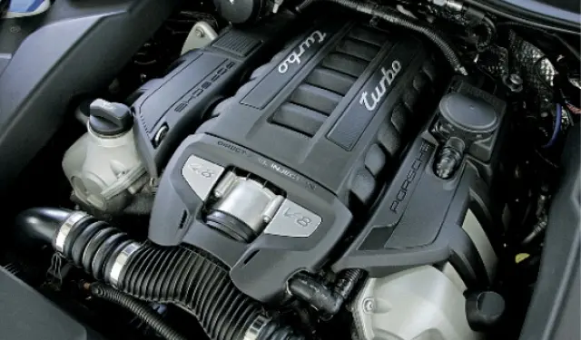 porsche-cayenne-turbo-motor
