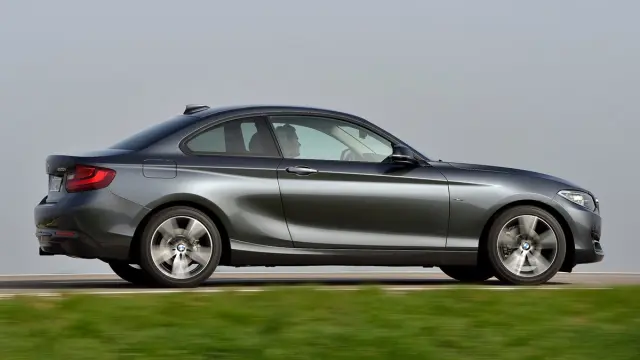 coches-mas-corren-menos-dinero-bmw-228i-zaga