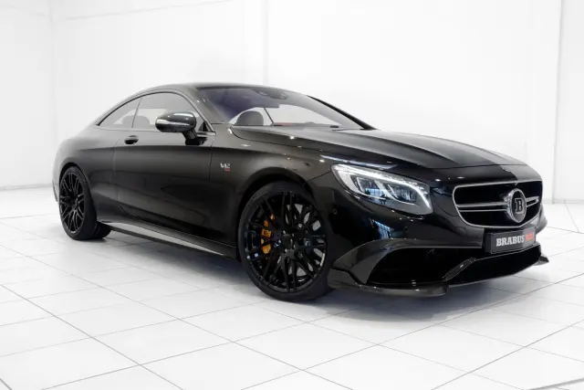 Brabus Rocket 900 Coupé. Motor de 900 CV, hasta 350 km/h.