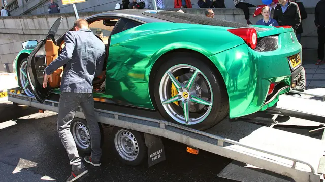 Los coches más espectaculares de la Gumball 300 de este año mapa Ferrari